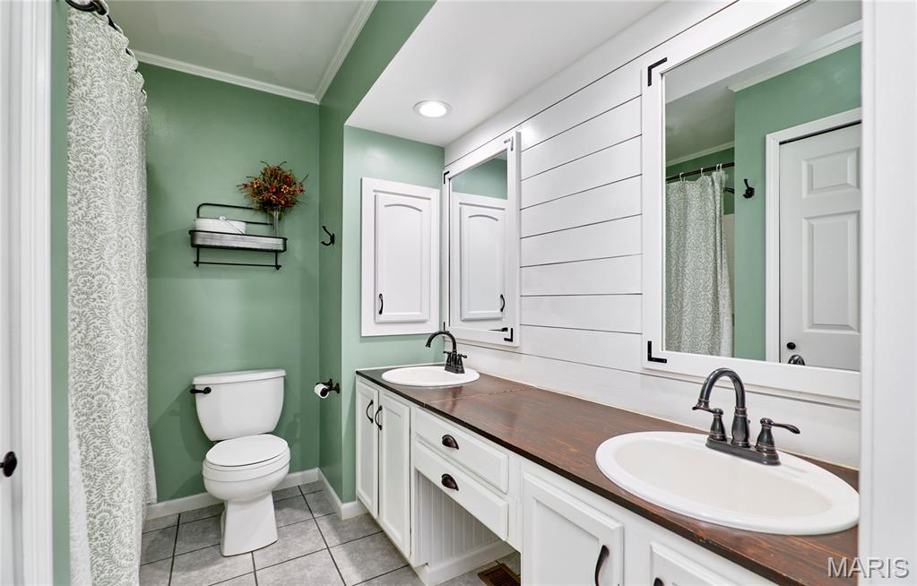 Fleur De Lis Estate - Residential