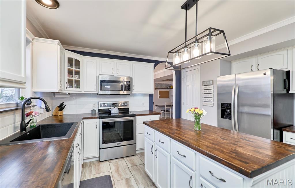 Fleur De Lis Estate - Residential