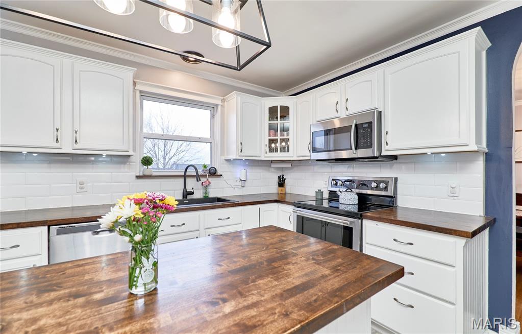 Fleur De Lis Estate - Residential