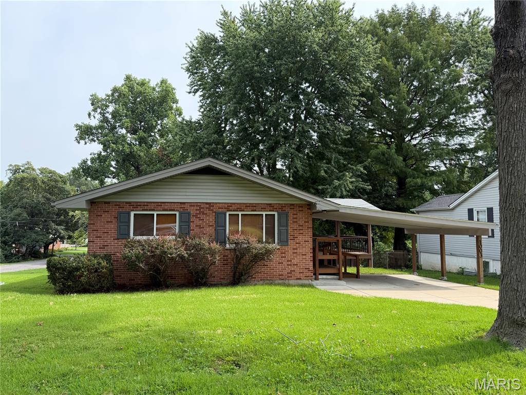 Photo of 1003 Saint Denis Street, Florissant, MO 63031 (MLS # 26052400)
