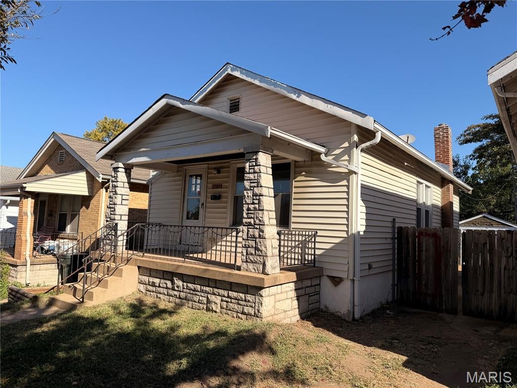 Photo of 3747 Neosho Street, St Louis, MO 63116 (MLS # 26067375)