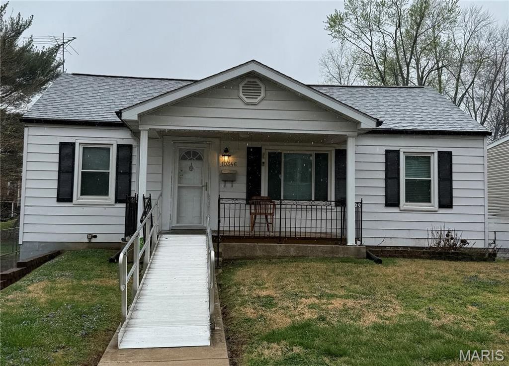 Photo of 10346 Saint Henry Lane, St Ann, MO 63074 (MLS # 26019487)