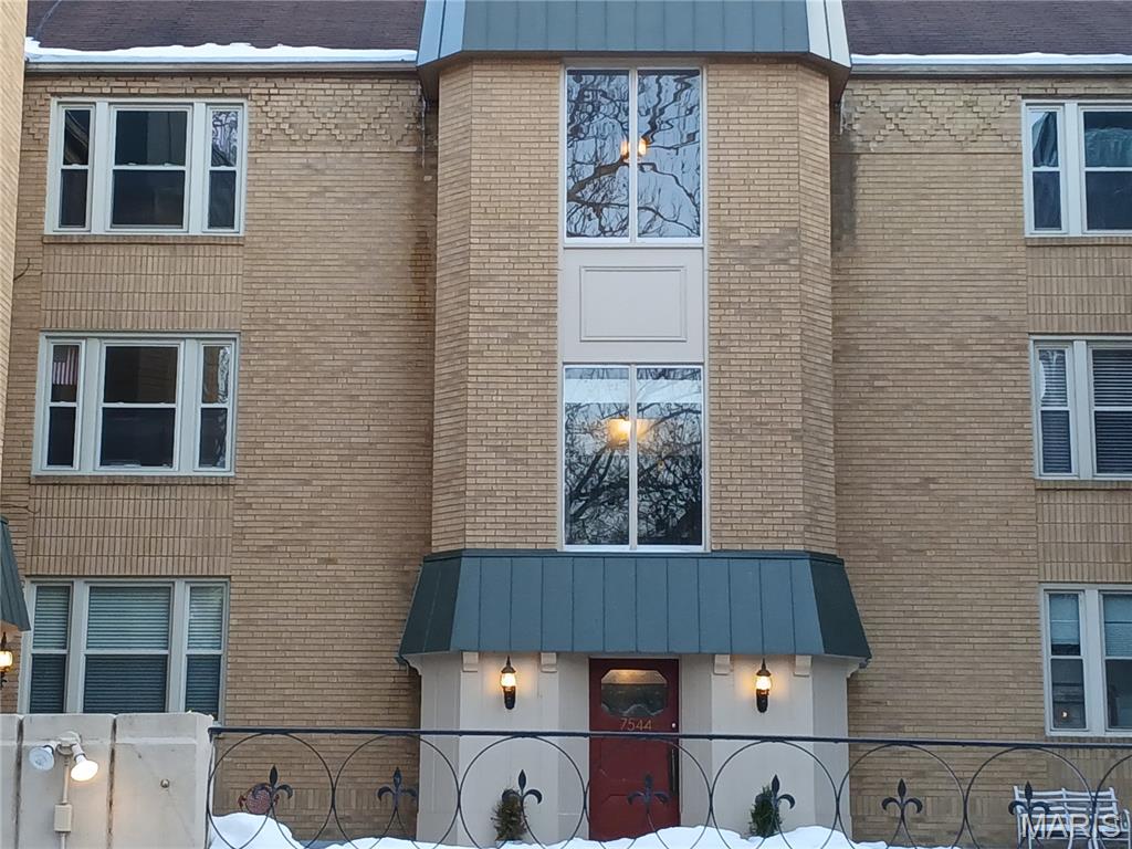 York Place Condo - Residential