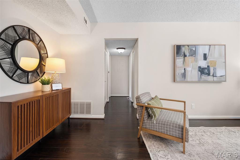 Brentwood Forest Condo Ph Five - Residential