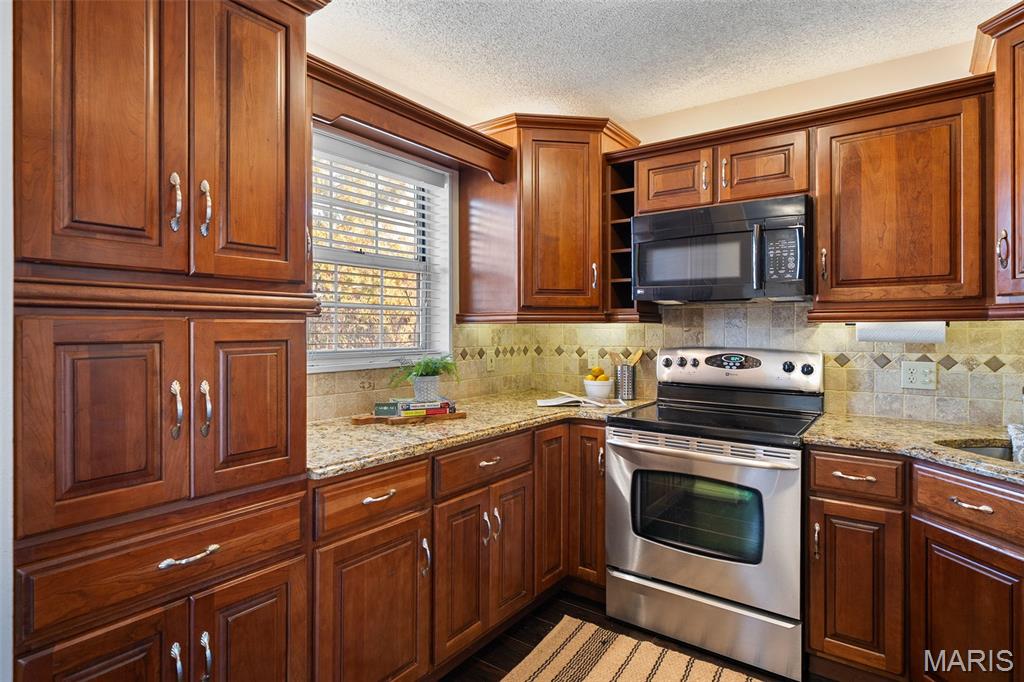 Brentwood Forest Condo Ph Five - Residential