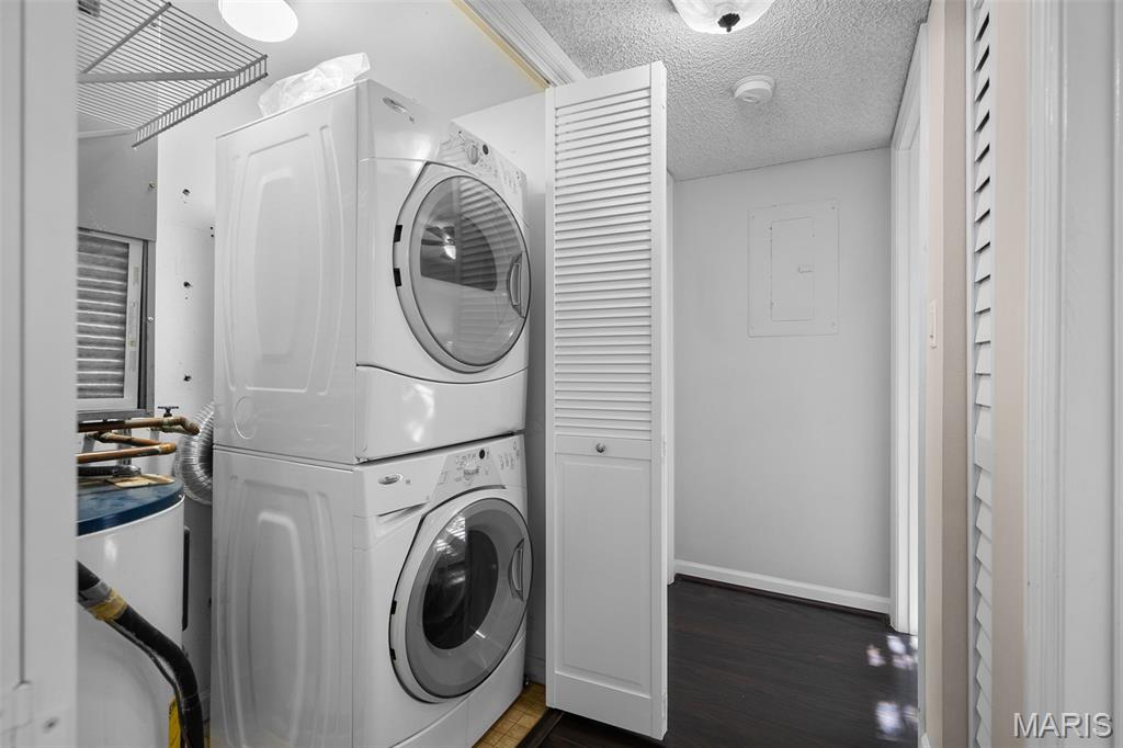 Brentwood Forest Condo Ph Five - Residential