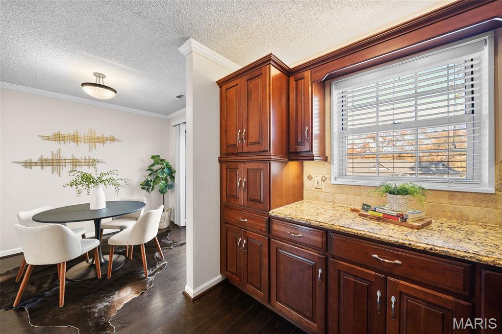 Brentwood Forest Condo Ph Five - Residential