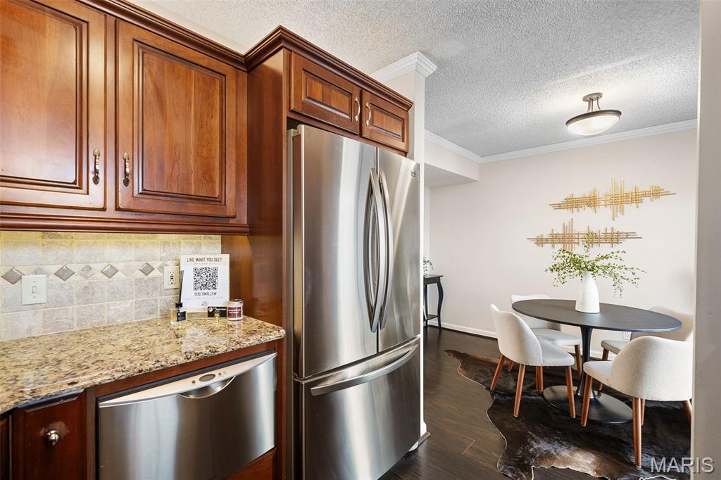 Brentwood Forest Condo Ph Five - Residential