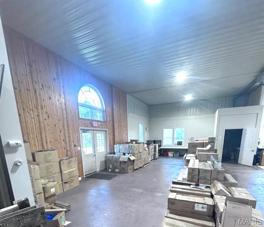 Ayon Farm 2 - Commercial Sale