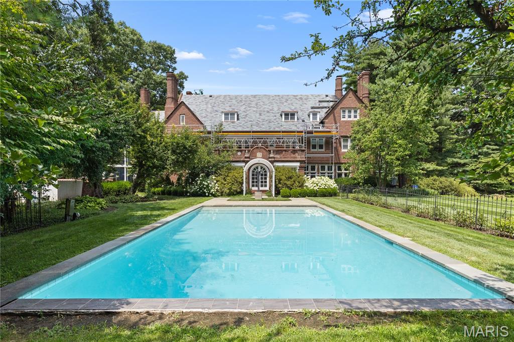 Brentmoor Park - Residential