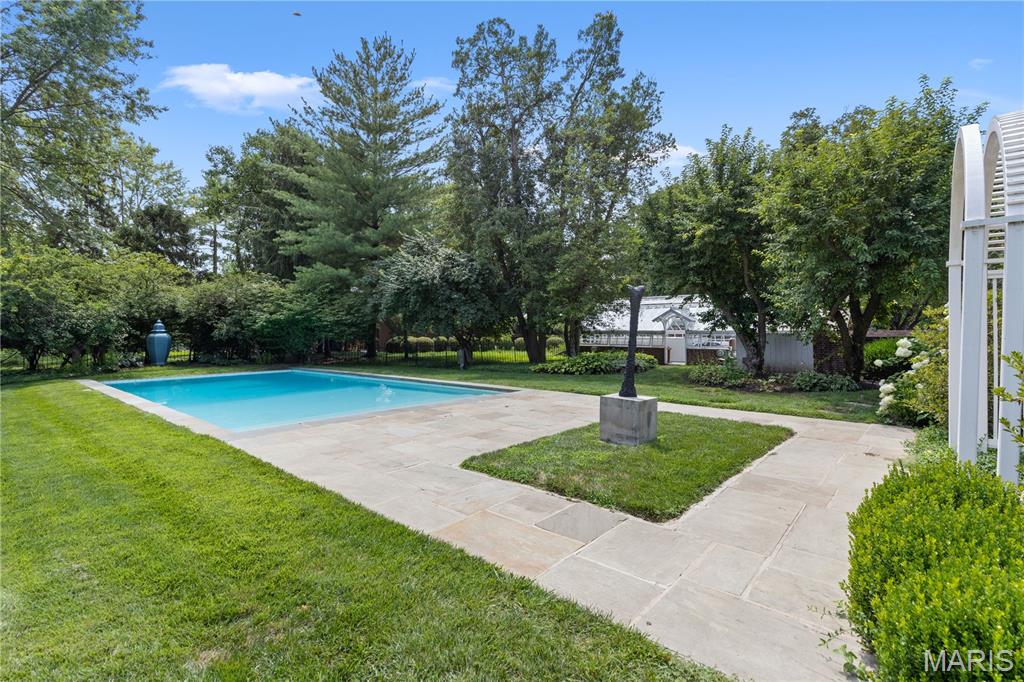 Brentmoor Park - Residential