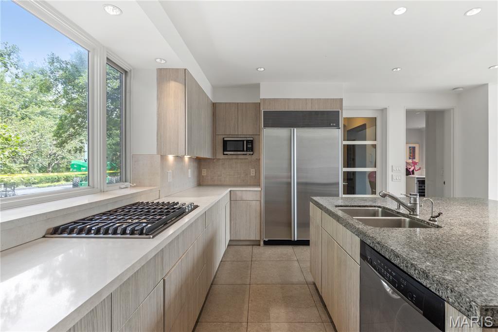 Brentmoor Park - Residential