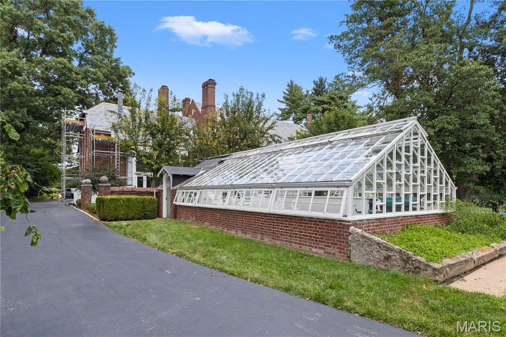 Brentmoor Park - Residential