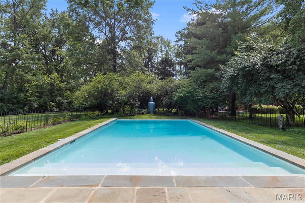 Brentmoor Park - Residential