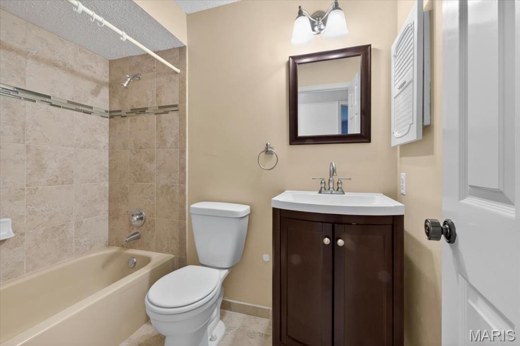 Gardens Of Broadmoor Condo 5 - Residential