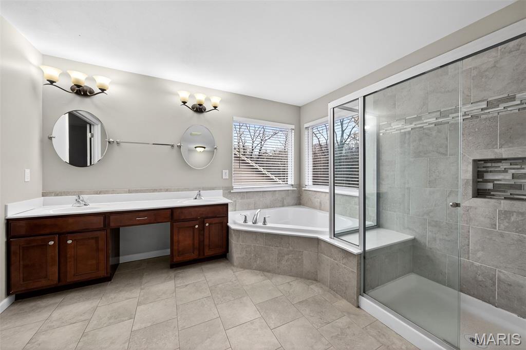 Charbonier On The Park Ph 1 - Residential