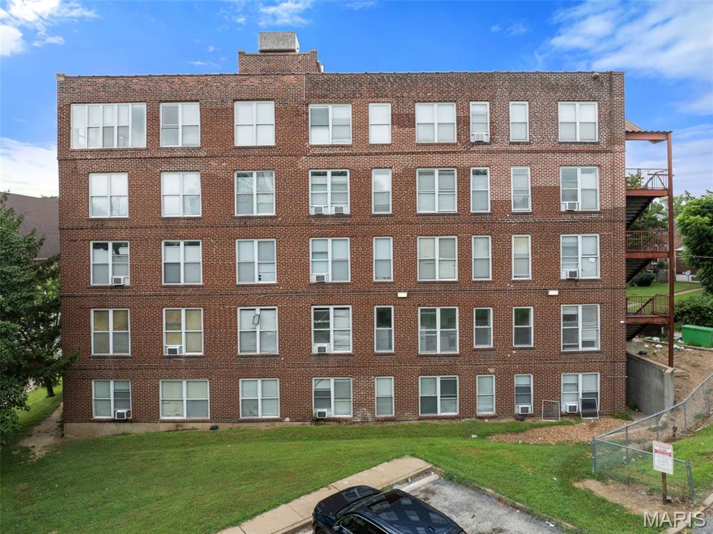 Walter Place - Residential Income