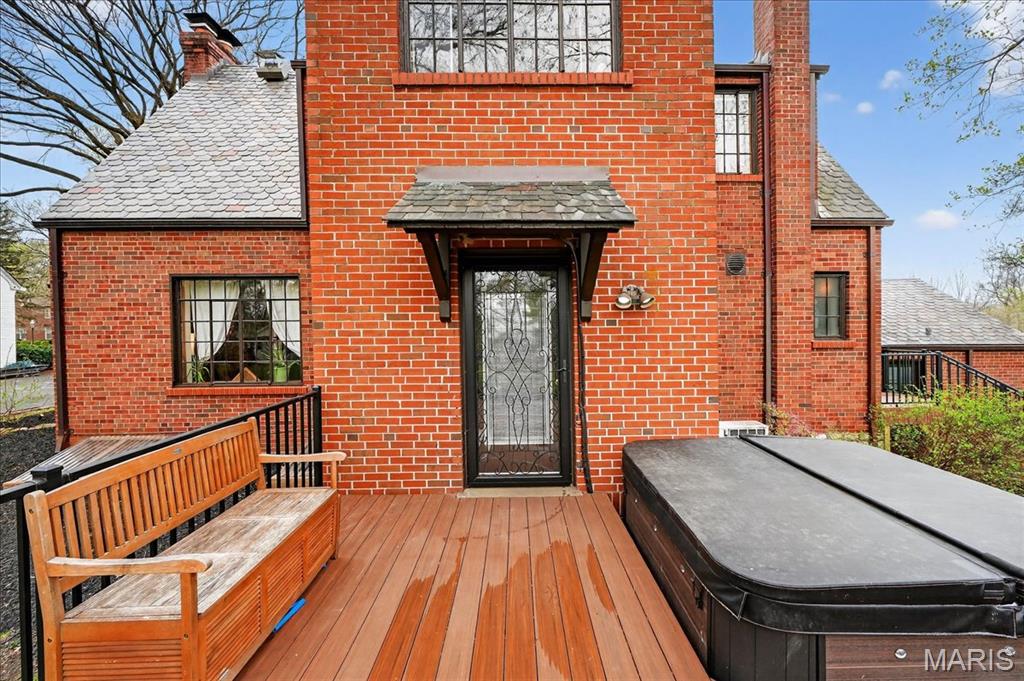 Bellerive Acres - Residential