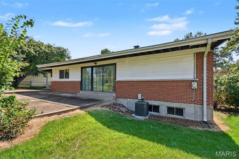 Tiny photo for 4 Colt Circle, Florissant, MO 63033 (MLS # 26057817)
