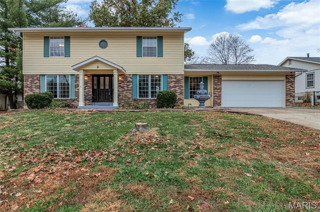 Photo of 3 Weatherby Drive, St Peters, MO 63376 (MLS # 25072580)
