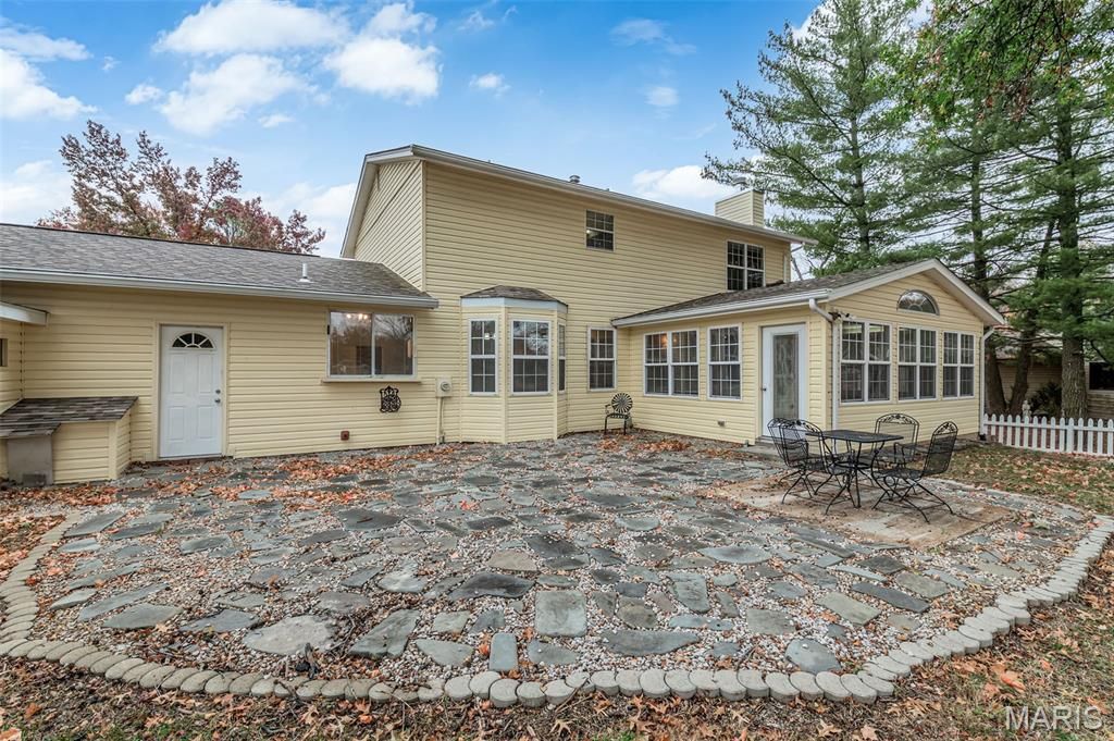 Photo of 3 Weatherby Drive, St Peters, MO 63376 (MLS # 25072580)