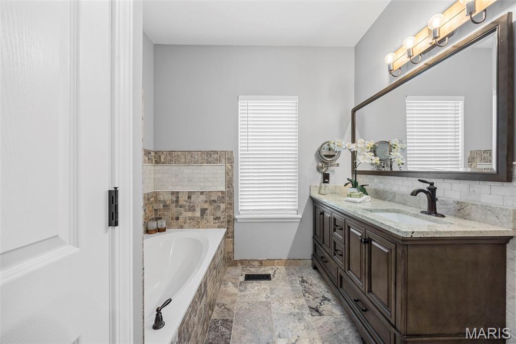 St Peters, Missouri 63376, United States, 4 Bedrooms Bedrooms, ,4 BathroomsBathrooms,Residential,Active,161913