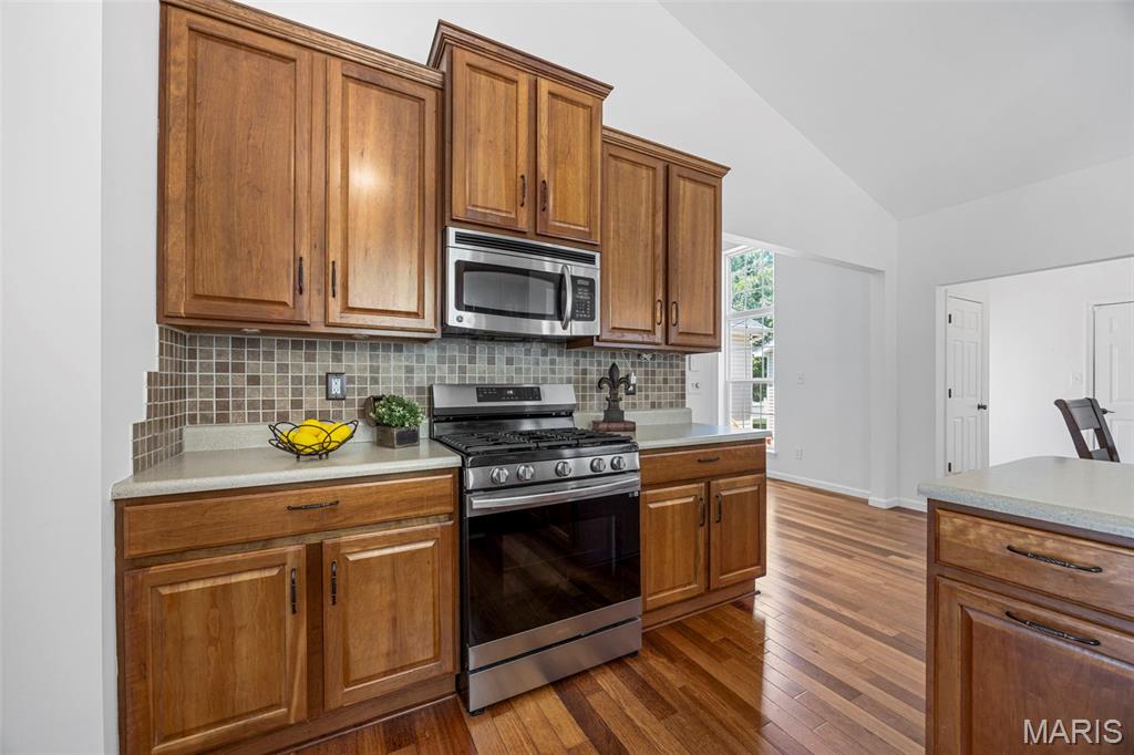 St Peters, Missouri 63376, United States, 4 Bedrooms Bedrooms, ,4 BathroomsBathrooms,Residential,Active,161913