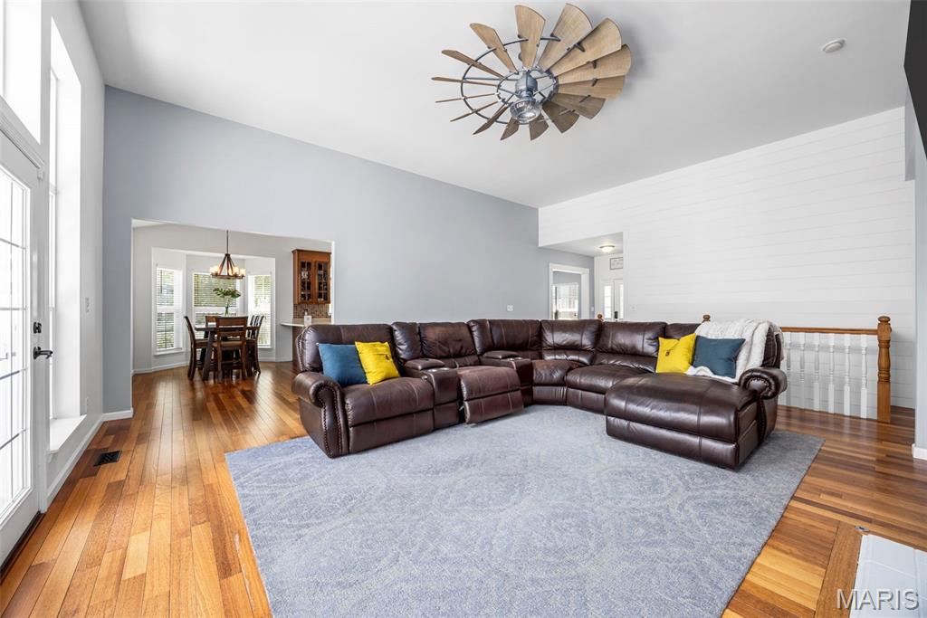 St Peters, Missouri 63376, United States, 4 Bedrooms Bedrooms, ,4 BathroomsBathrooms,Residential,Active,161913