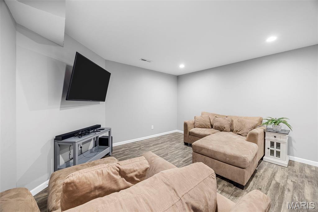 St Peters, Missouri 63376, United States, 4 Bedrooms Bedrooms, ,4 BathroomsBathrooms,Residential,Active,161913