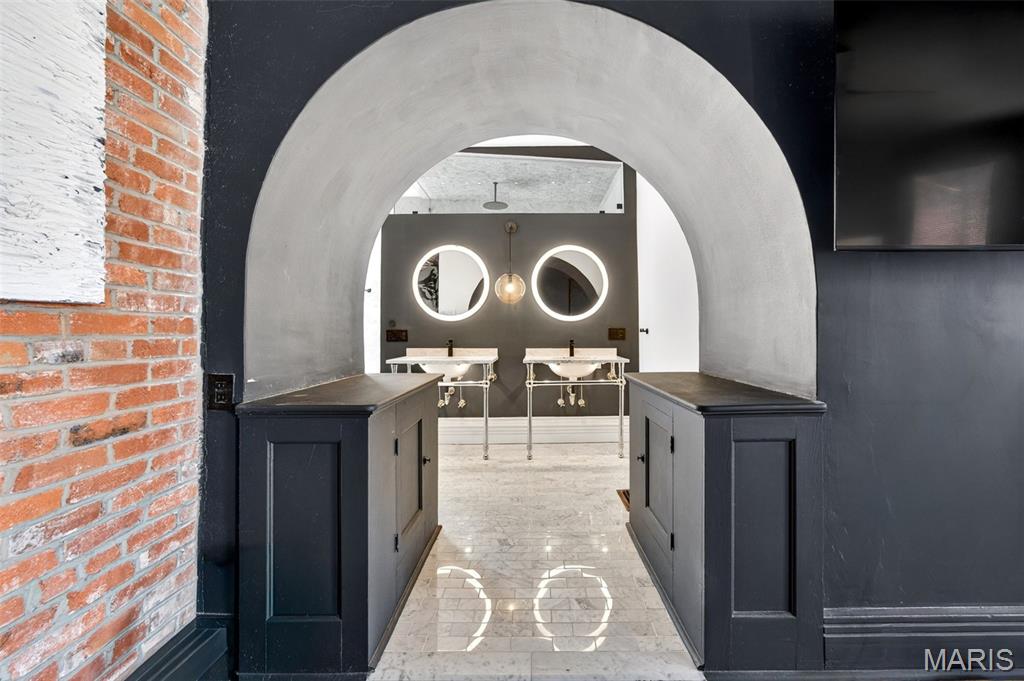 Lynch Add - Residential