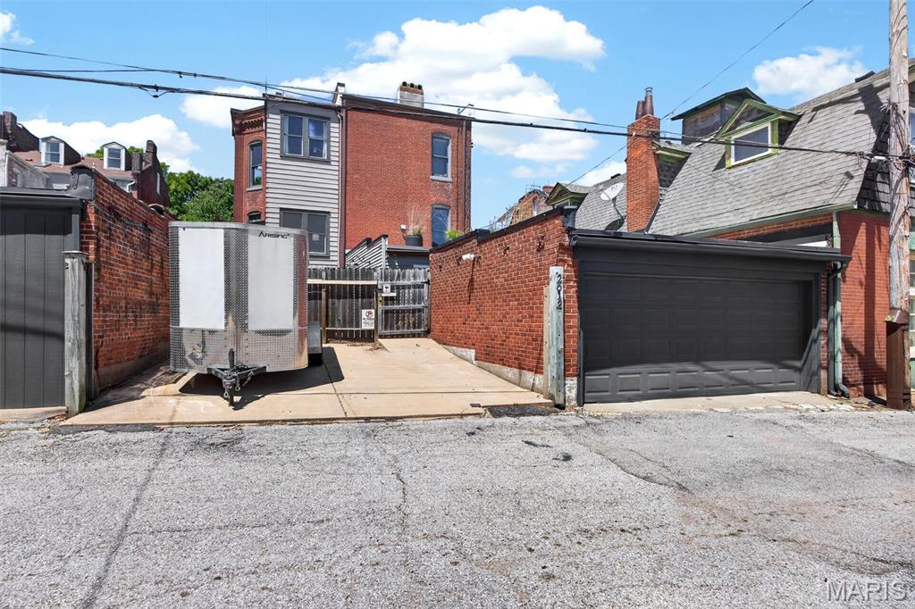 Lynch Add - Residential