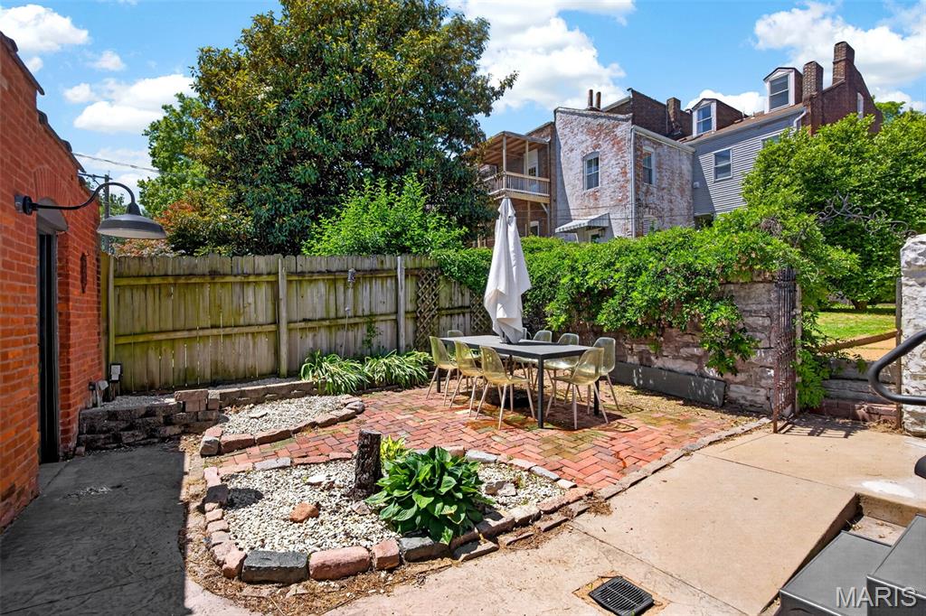 Lynch Add - Residential