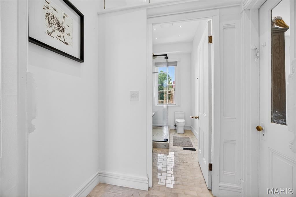Lynch Add - Residential