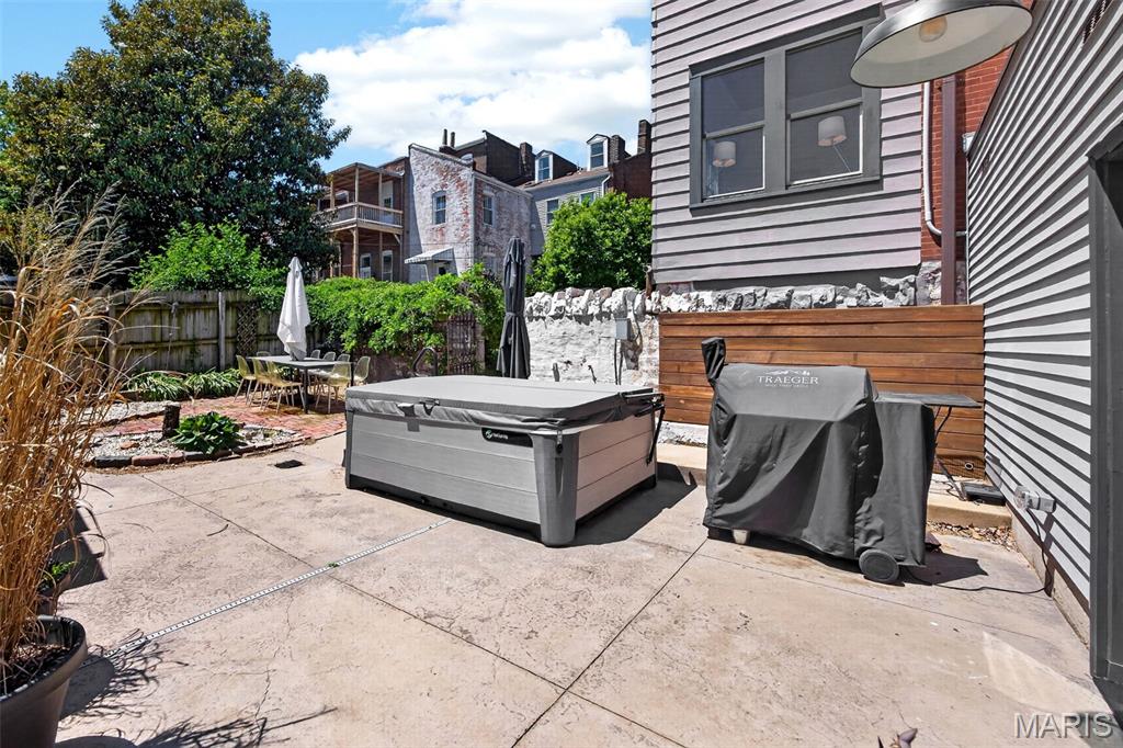 Lynch Add - Residential