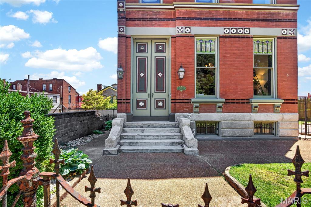 Lynch Add - Residential