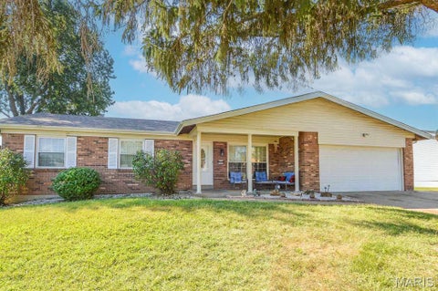 Photo of 4044 Avery Lane, St Louis, MO 63044 (MLS # 26060117)