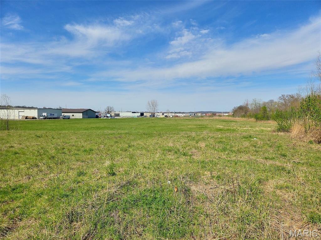 Rodney 400 Arpen Trace - Commercial Sale