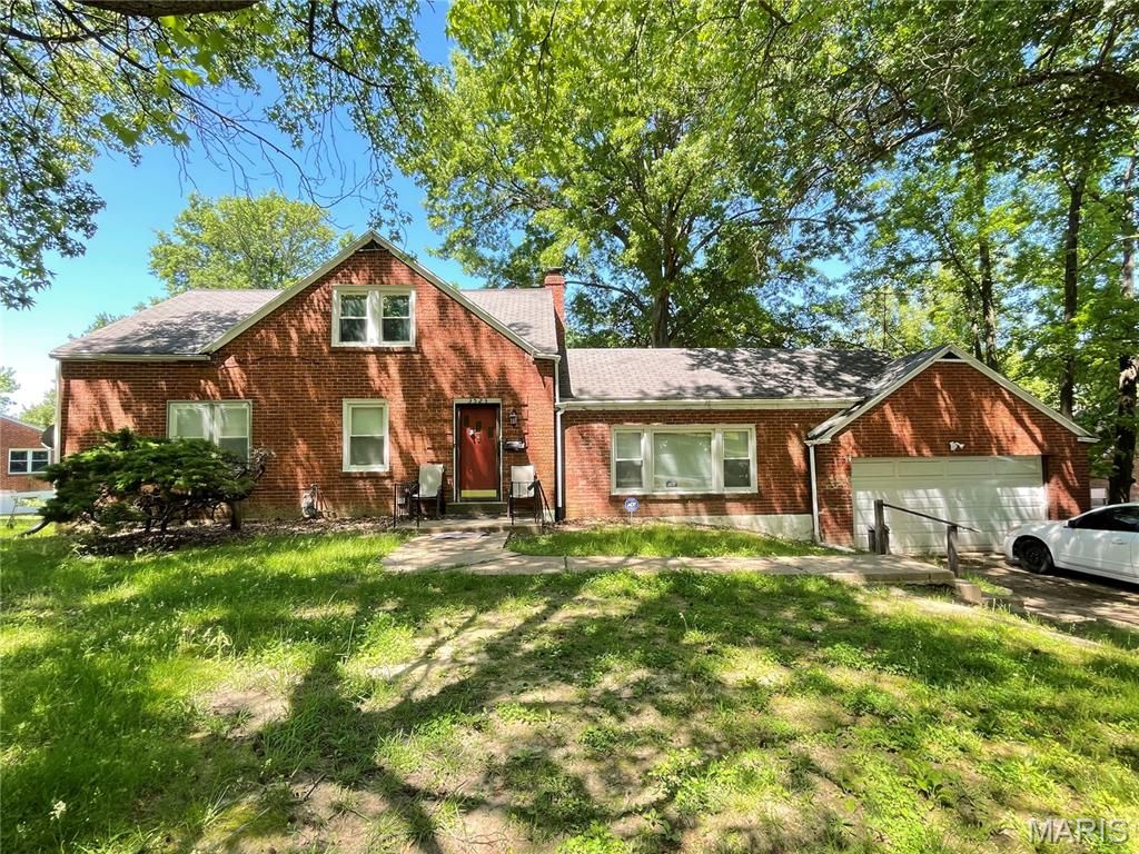 Photo of 3523 Elmhurst Drive, St Louis, MO 63121 (MLS # 26029333)