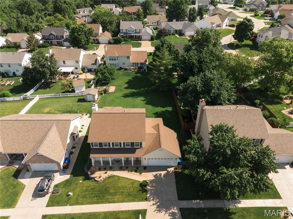 Country Crossing Manor - Residential