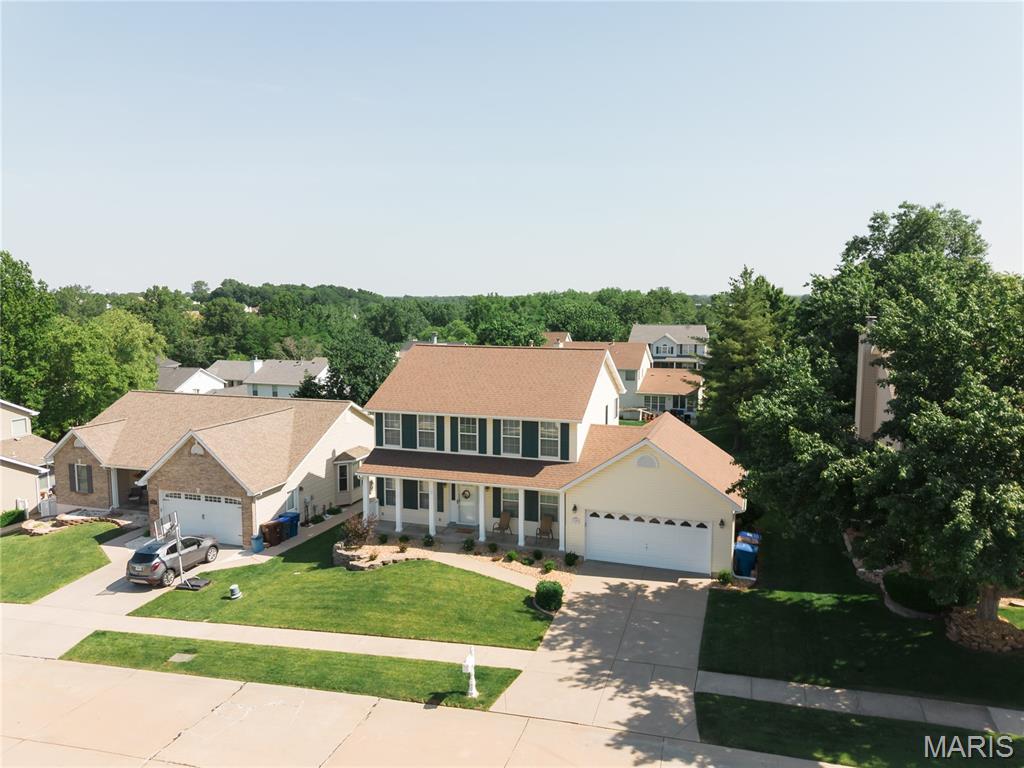 Country Crossing Manor - Residential