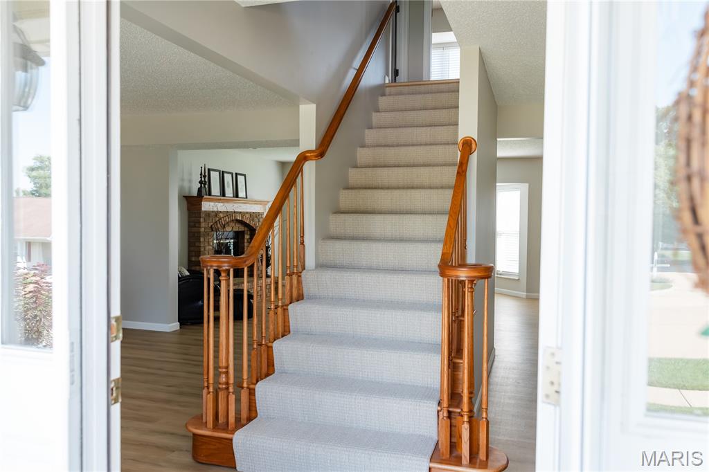 Country Crossing Manor - Residential