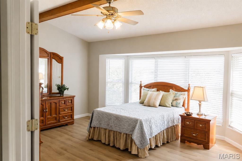 Country Crossing Manor - Residential