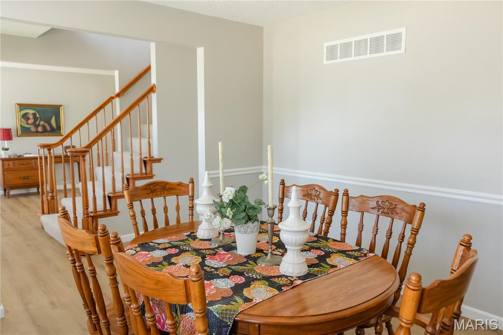 Country Crossing Manor - Residential