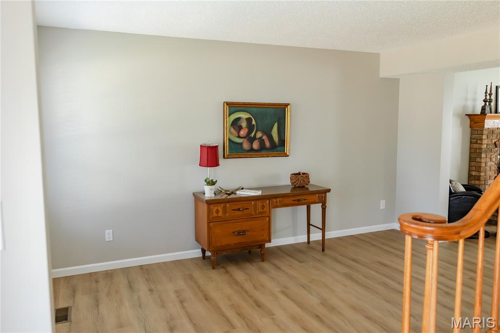 Country Crossing Manor - Residential