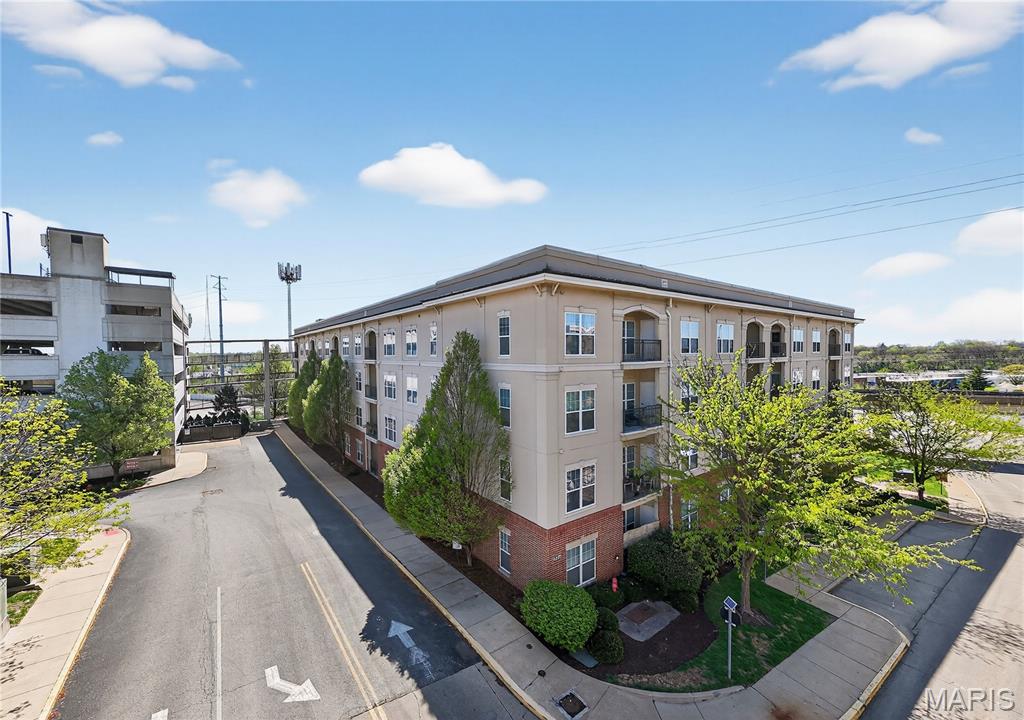 Hanley Station Condo First - Residential