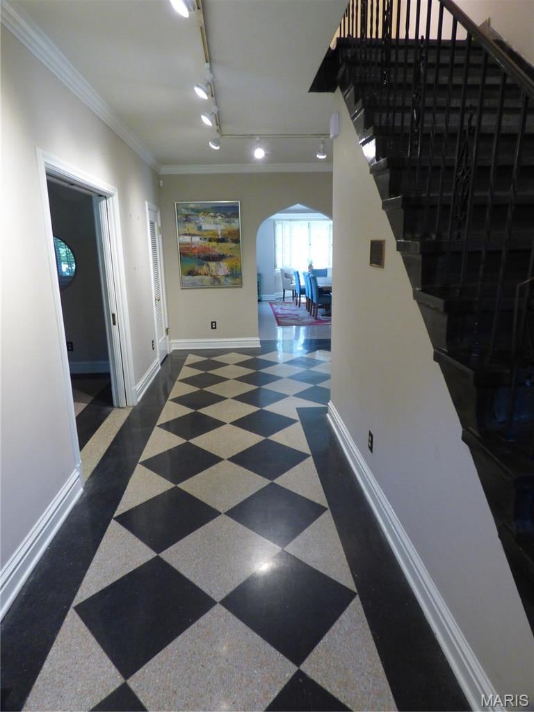 9 Bellerive Acres