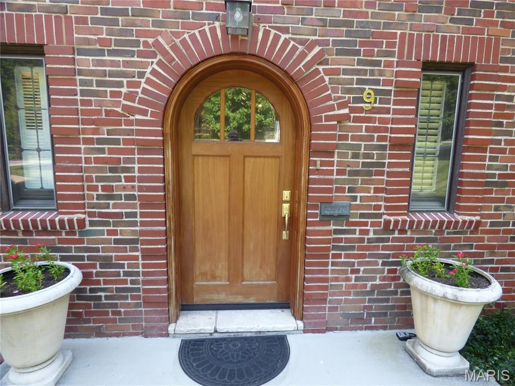 9 Bellerive Acres