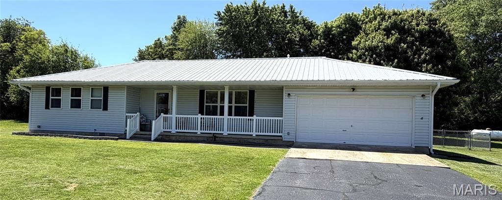 Photo of 616 Kaitlin Drive, Mountain View, MO 65548 (MLS # 26029237)
