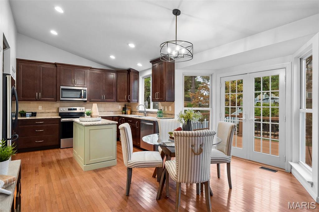 St Louis, Missouri 63129, United States, 3 Bedrooms Bedrooms, ,2 BathroomsBathrooms,Residential,Coming Soon,218694