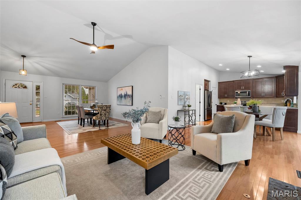 St Louis, Missouri 63129, United States, 3 Bedrooms Bedrooms, ,2 BathroomsBathrooms,Residential,Coming Soon,218694